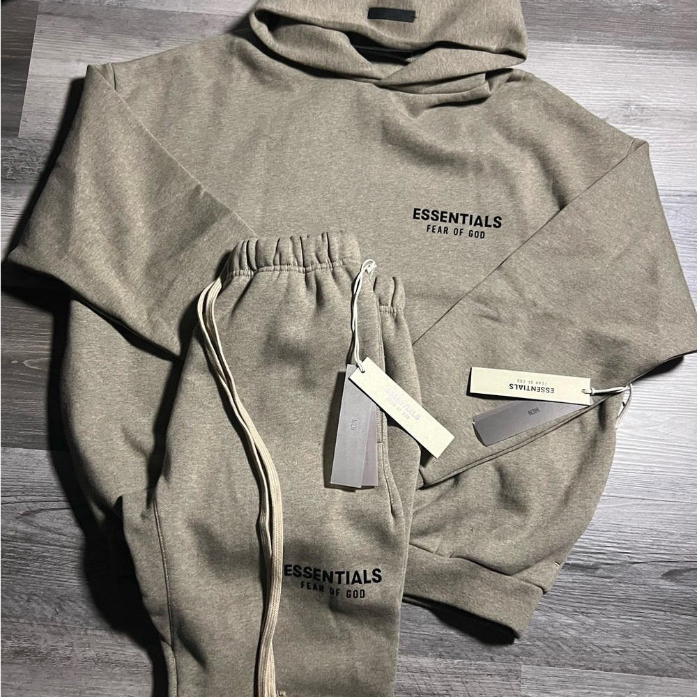 Essentials Fear of God Set